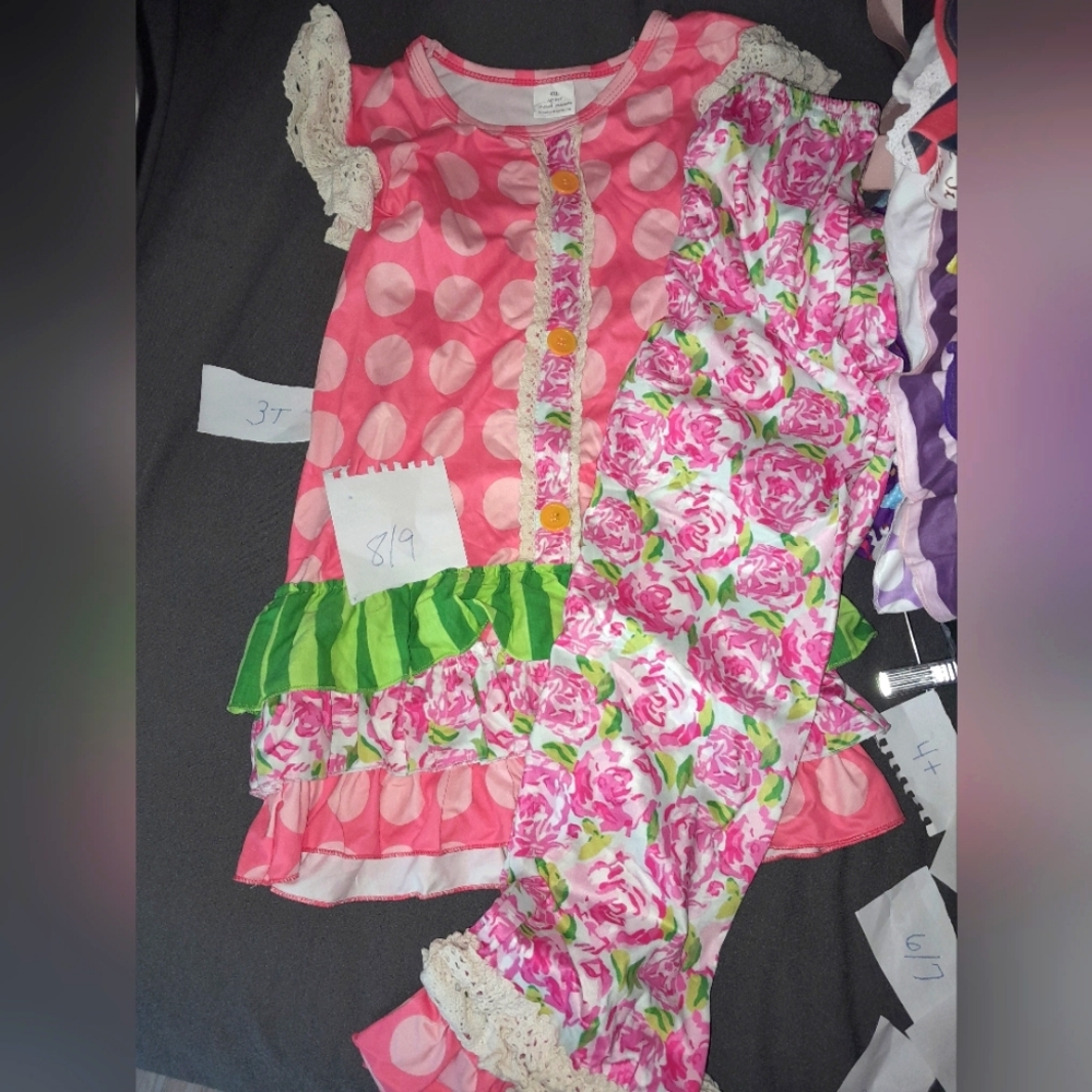 Girls boutique type clothing. Size 8/9,pink watermelon
